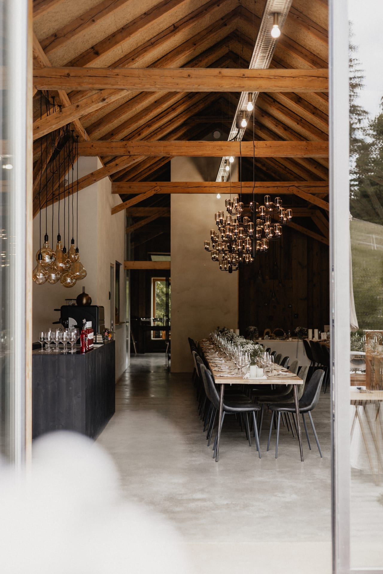 Brautpaar Hofgut in der Au – Destination Wedding in dem Gardasee